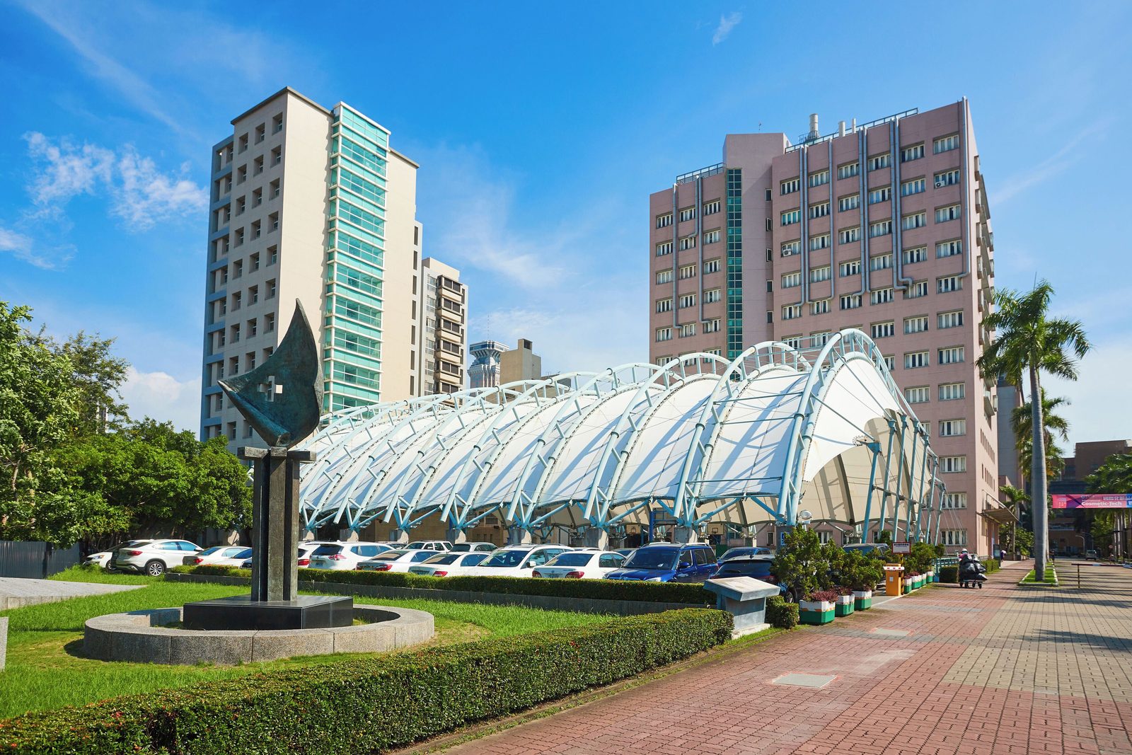 Một góc khuôn viên Đại học Y khoa Cao Hùng (Kaohsiung Medical University) – KMU