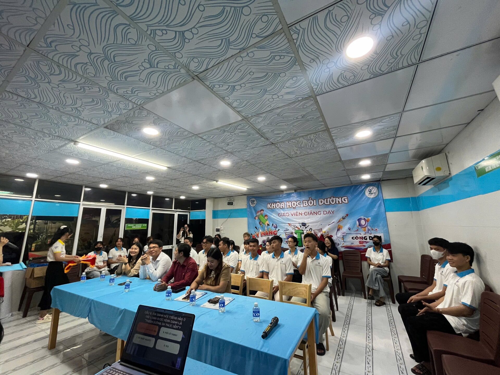 khai giang tieng han quoc 50 Học viên Gate Future trao đổi chọn viện ngôn ngữ du học hệ tiếng Hàn