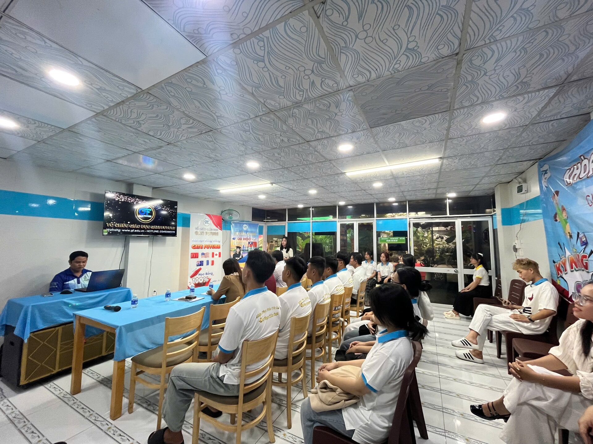 khai giang tieng han quoc 62 Học viên Gate Future được tư vấn chọn ngành dễ xin visa E-7 tại Hàn Quốc