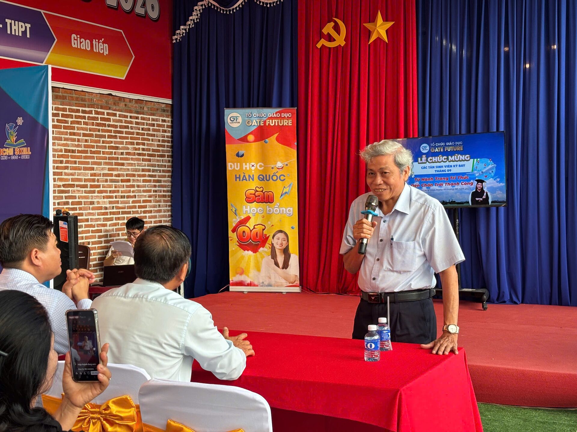 Gate Future tiễn học viên lên đường du học Đài Loan