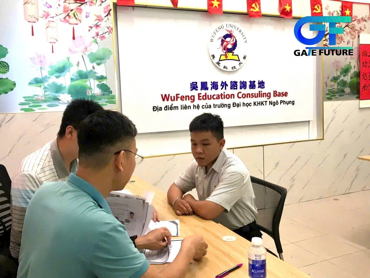 Buổi phỏng vấn trực tiếp 1-1 tại Đại học KHKT Ngô Phong (Đài Loan)