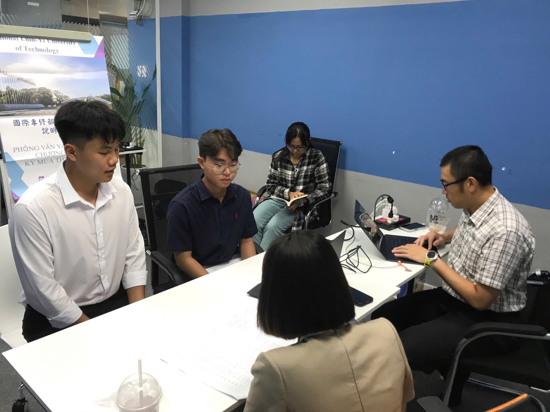 Buổi phỏng vấn trực tuyến (online) với trường Đài Loan