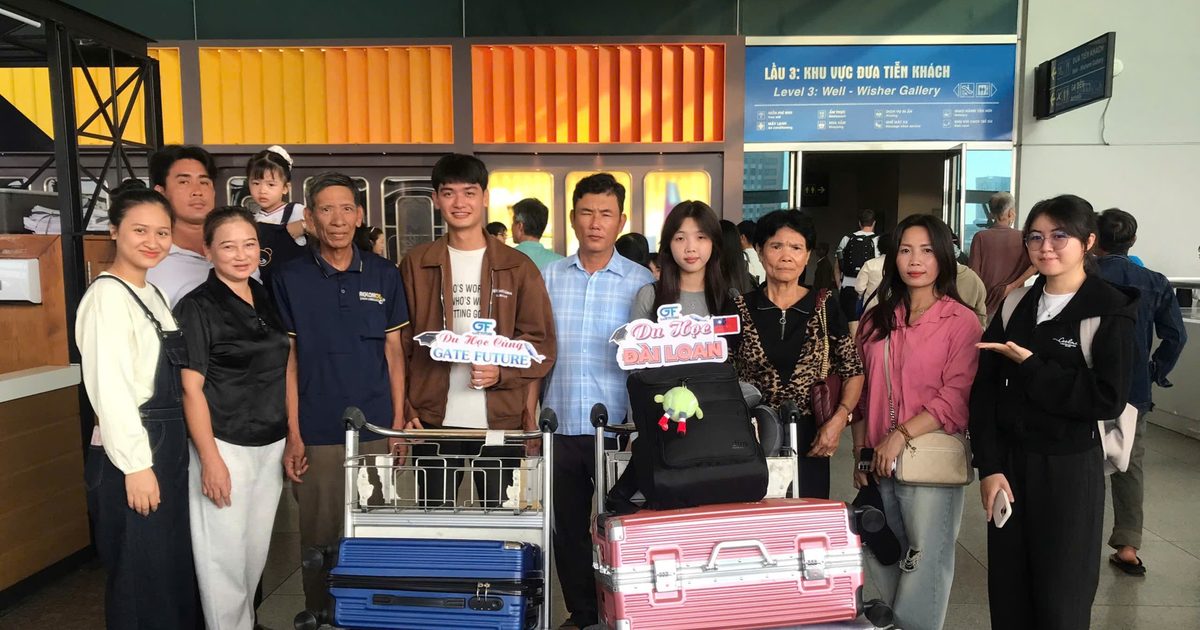 Gate Future tiễn học viên lên đường du học Đài Loan tại sân bay Tân Sơn Nhất